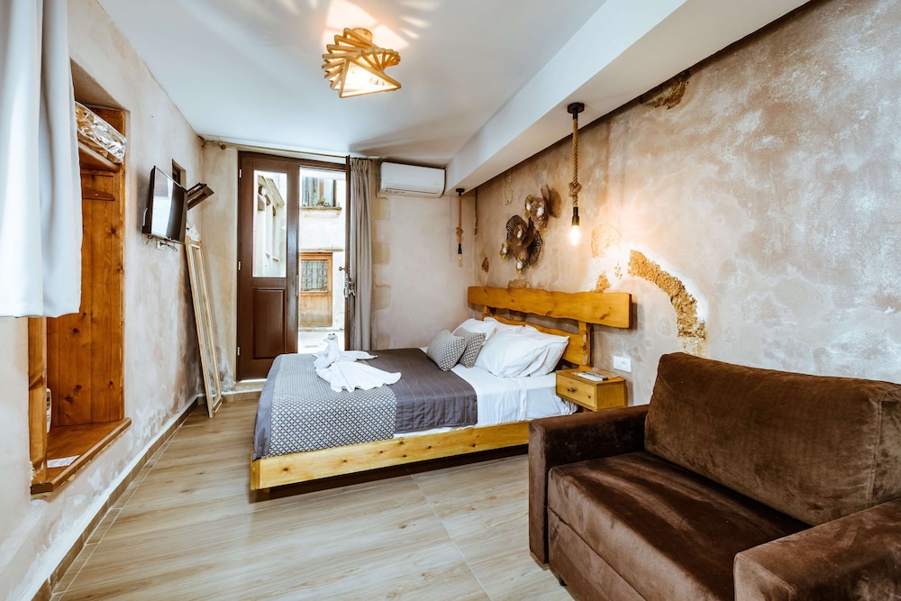Double Room - Photo 3