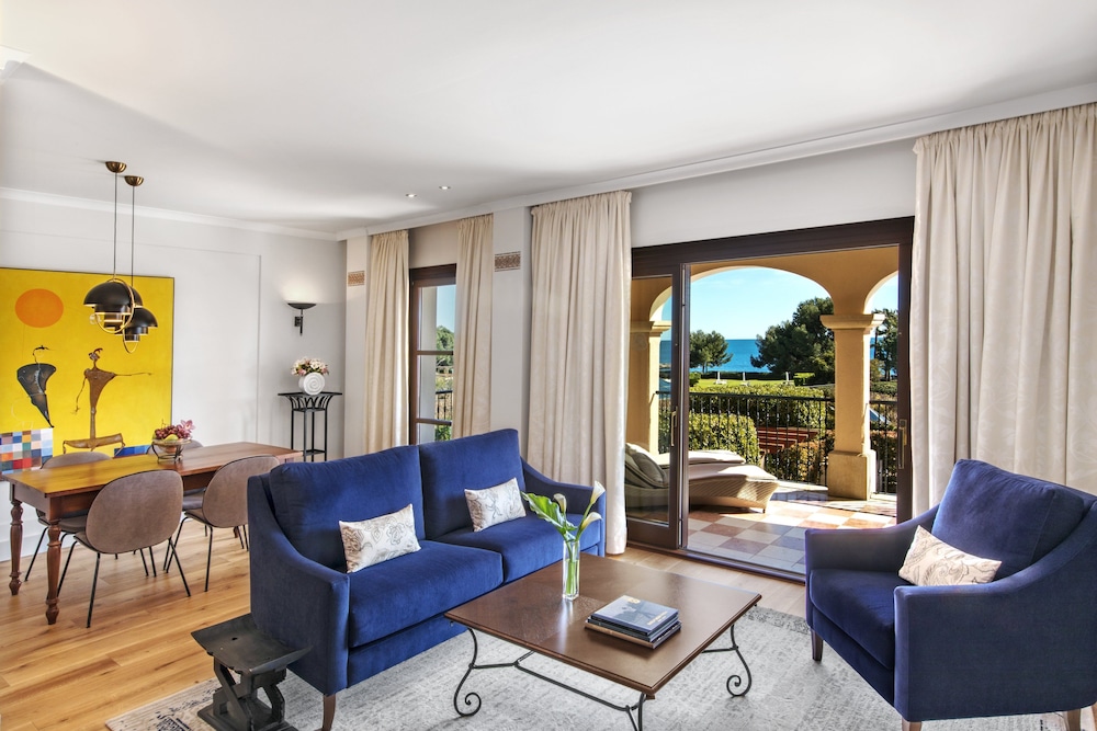 St. Regis 1 Bedroom Residence Suite, 1 King Bed