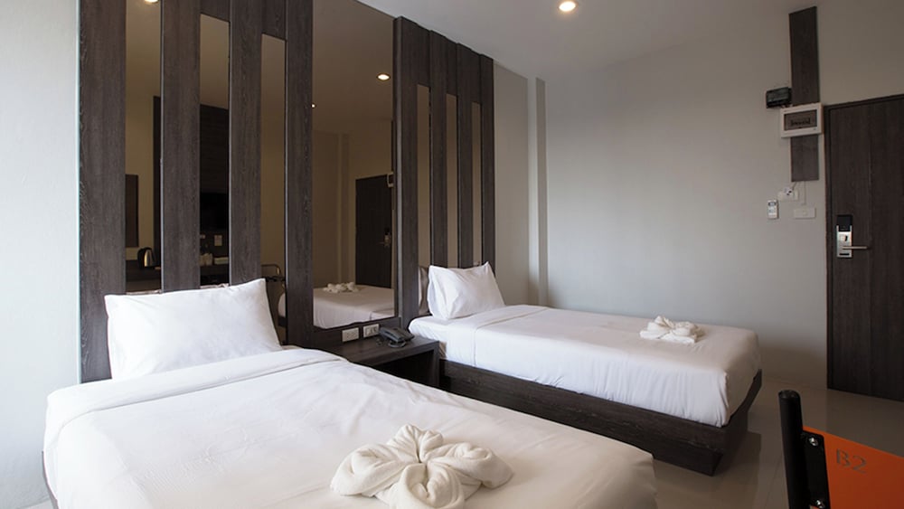 Luxury room photo 1