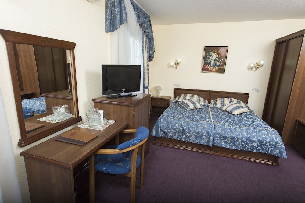 Standard Double Or Twin Room photo 3