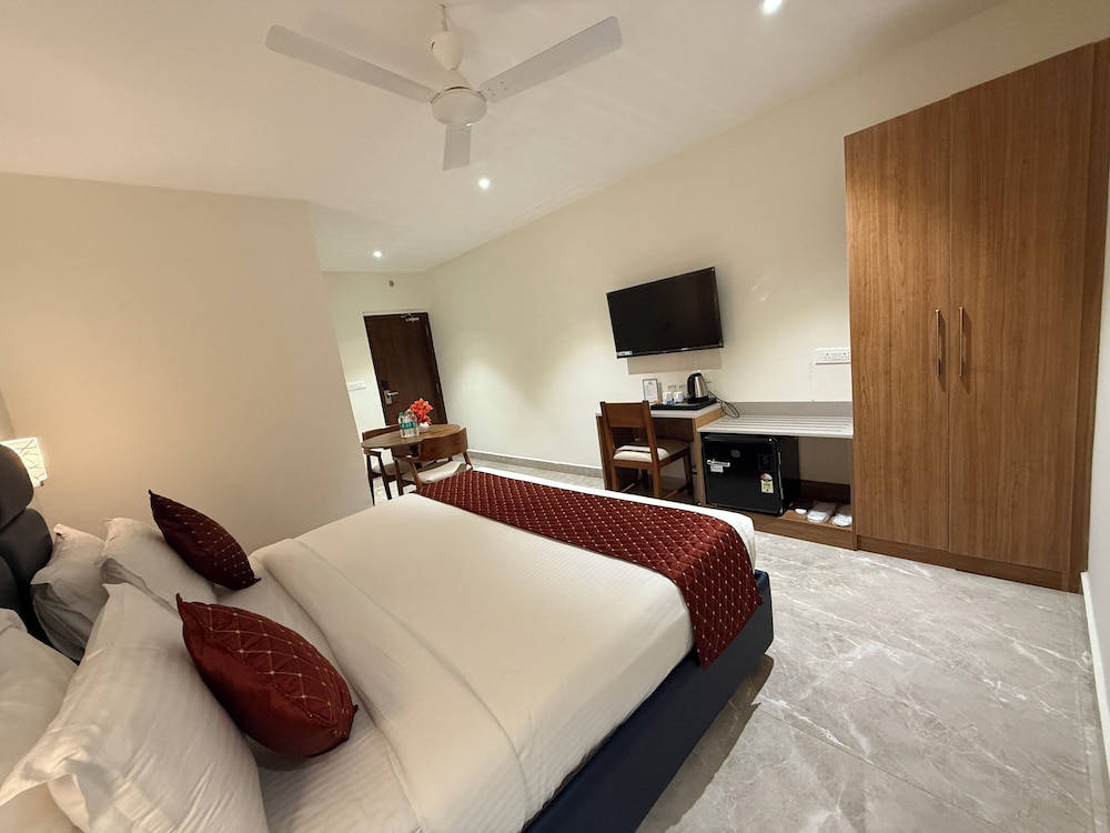 Executive Double Room, City View