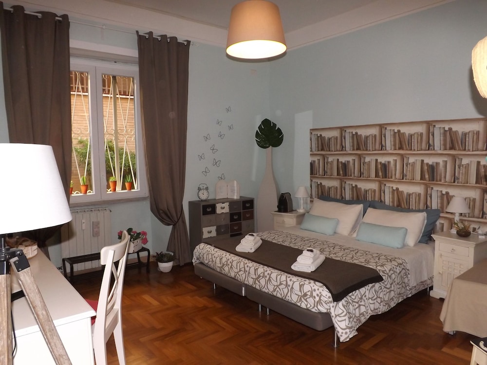 Classic Triple Room, Garden View