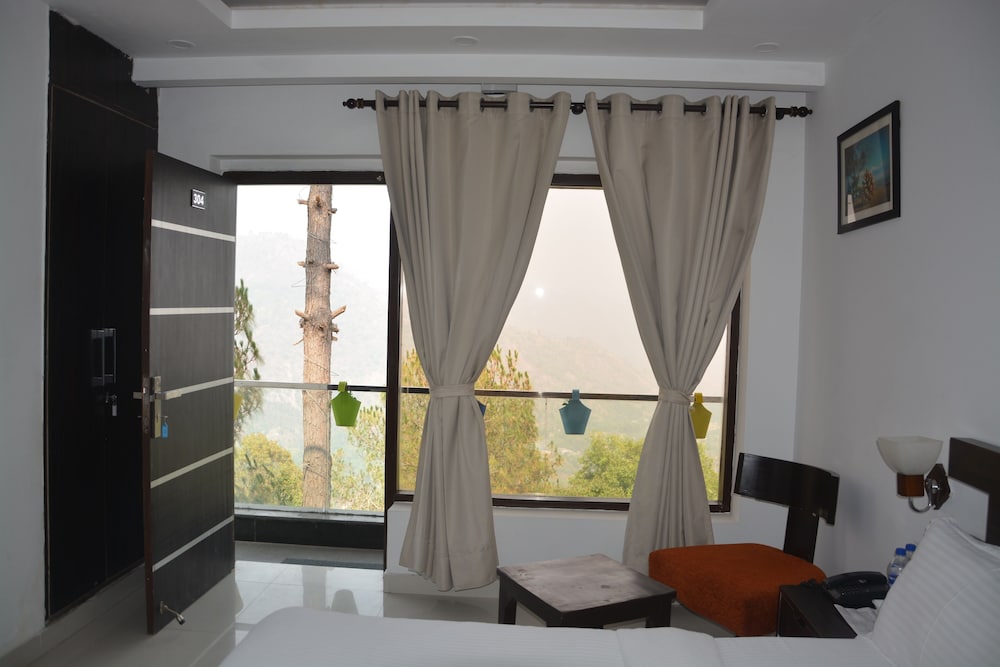 Deluxe Double Room - Photo 10