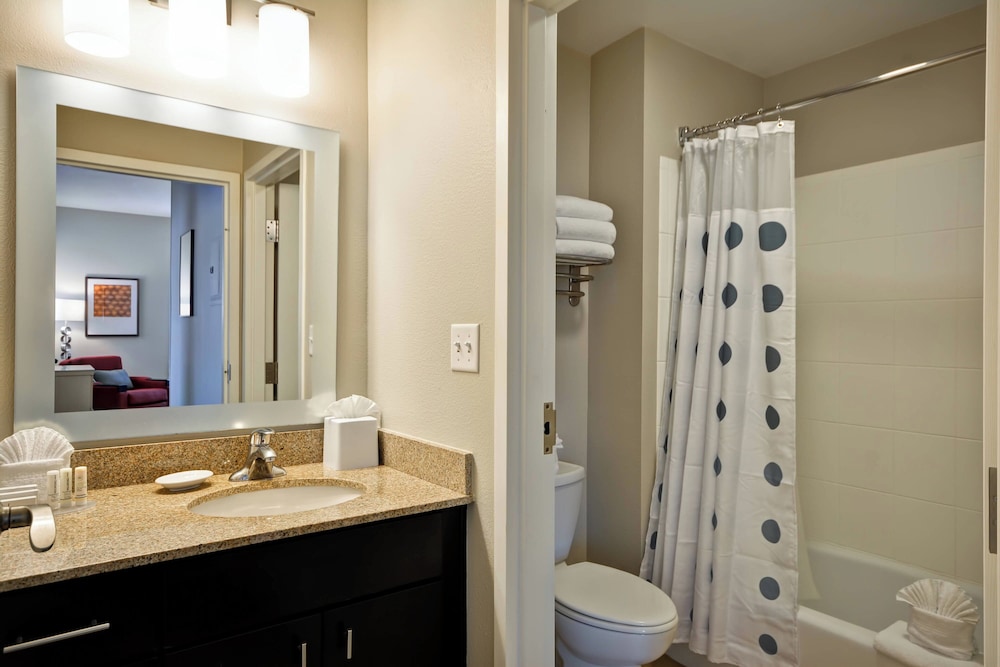 Suite, 2 Bedrooms - Photo 6