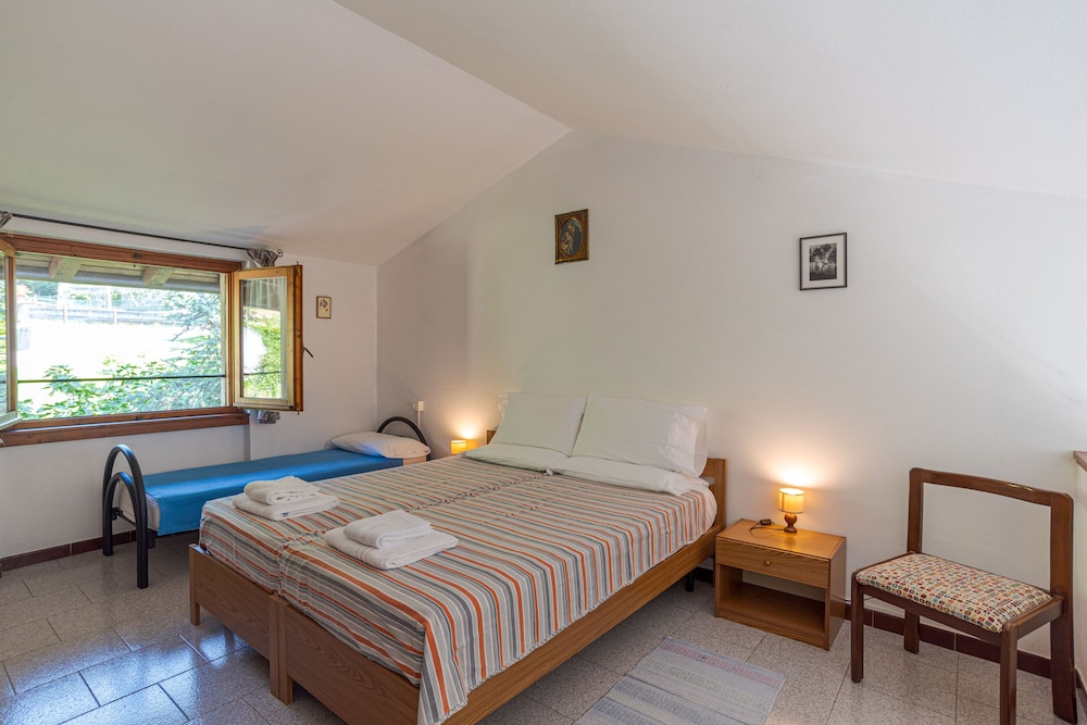 Honeymoon Apartment, Multiple Bedrooms, Mountainside (CO.RI. Appartamenti 5)