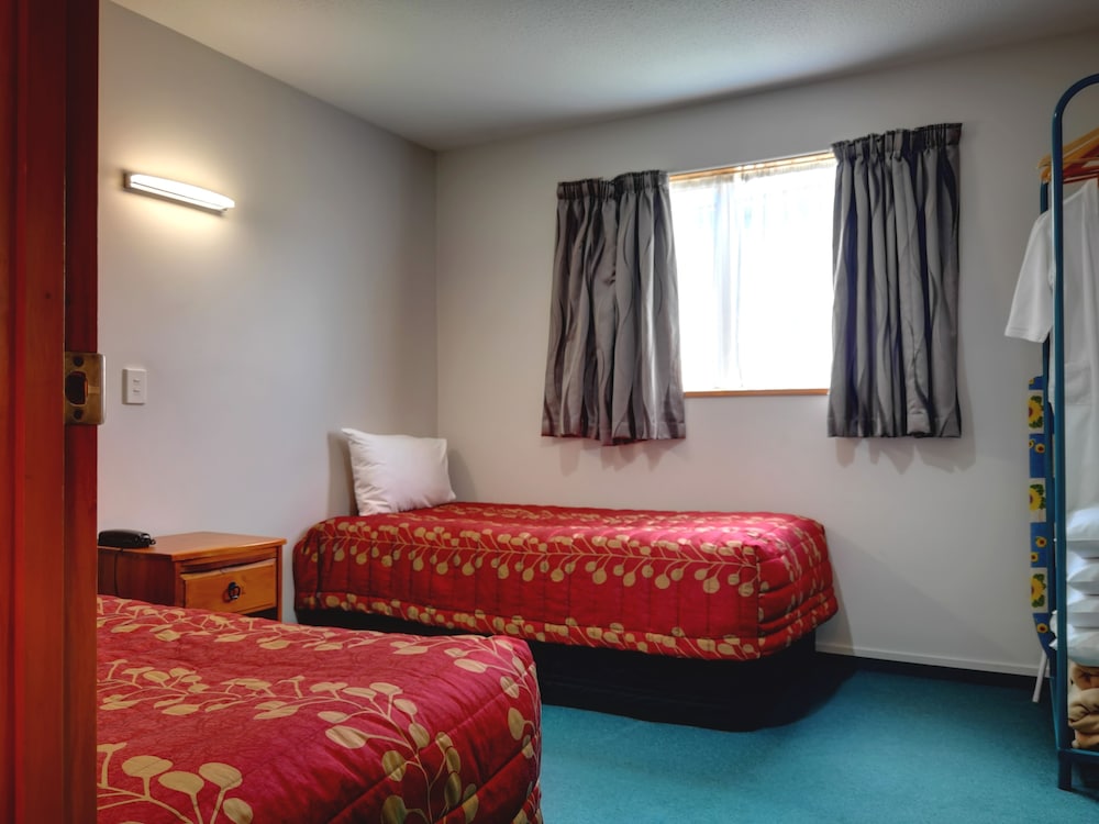 1 Bedroom Family Unit photo 3