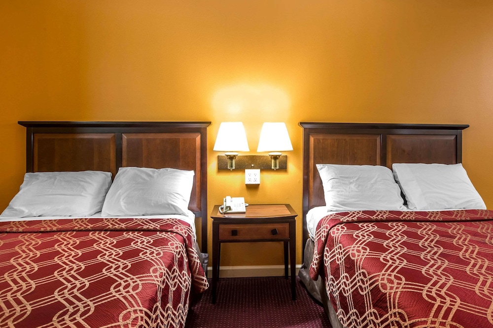 Double Room, 2 Double Beds, Smoking photo 2