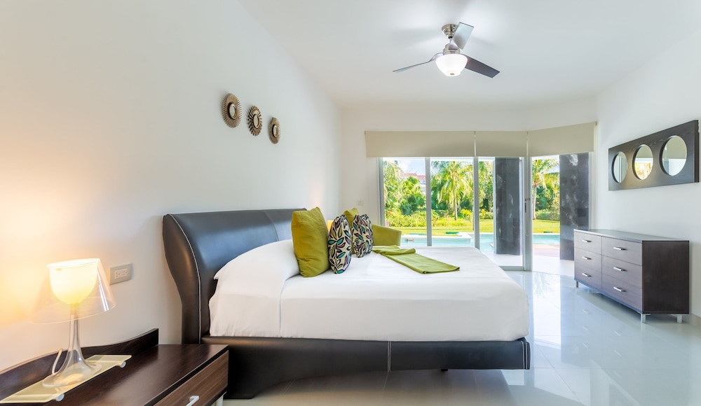 Condo, 2 Bedrooms