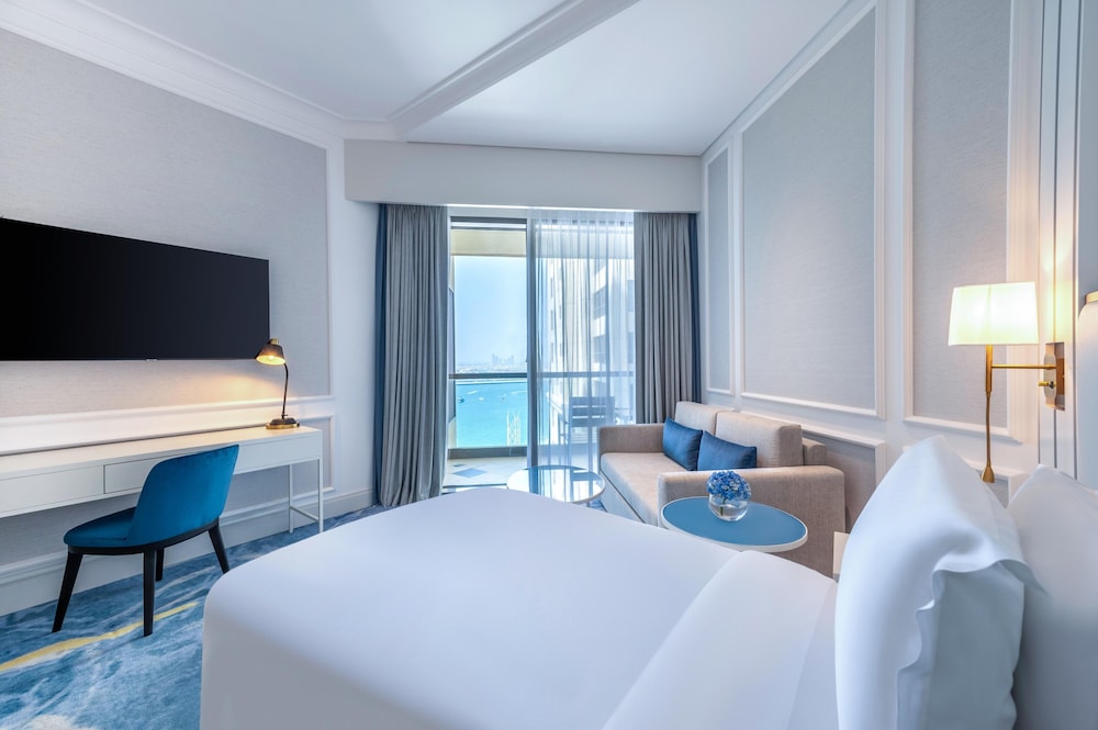 Superior Room, 2 Twin Beds, Balcony, Partial Sea View
