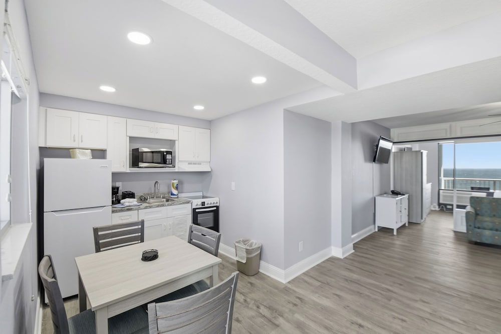 Deluxe Studio, Oceanfront - Photo 5
