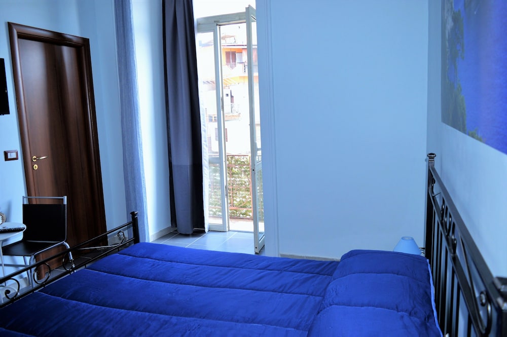 Superior Triple Room, Ensuite, City View