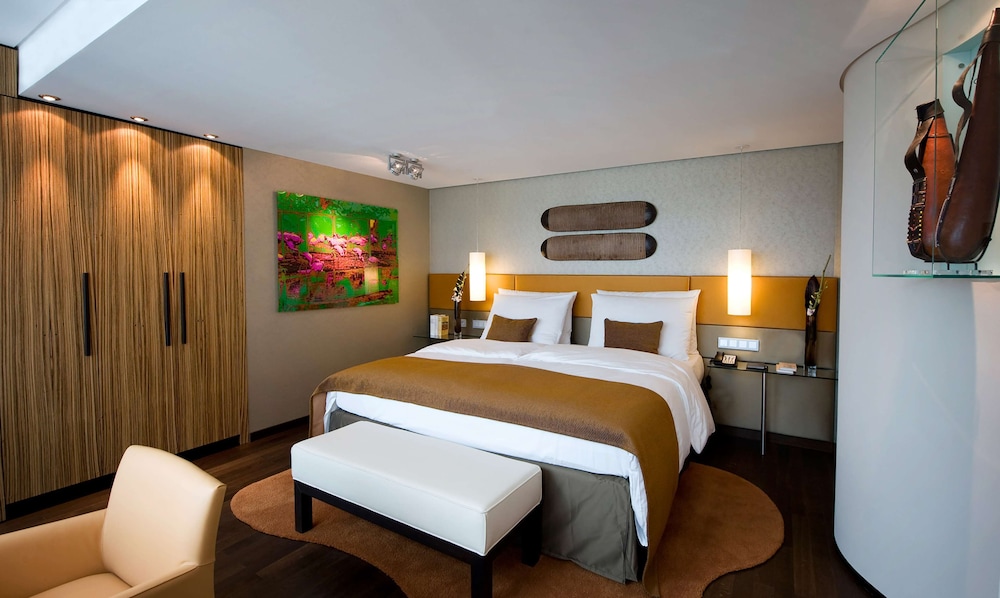 Luxury Suite - Photo 3