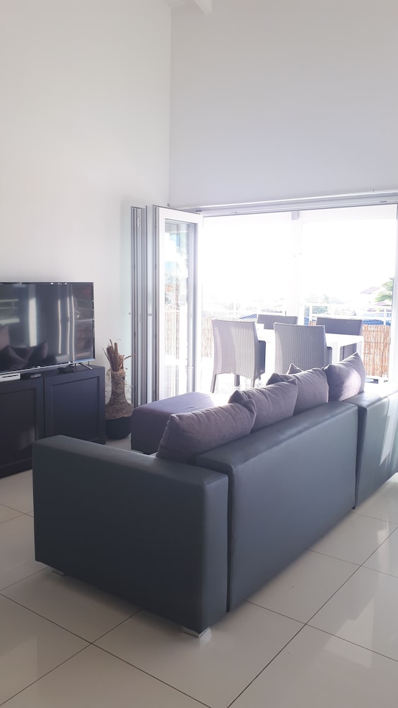 Family Penthouse, 3 Bedrooms, Ocean View photo 3