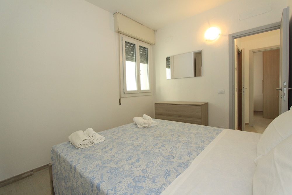 Classic Apartment, 2 Bedrooms (Eco 33) photo 3
