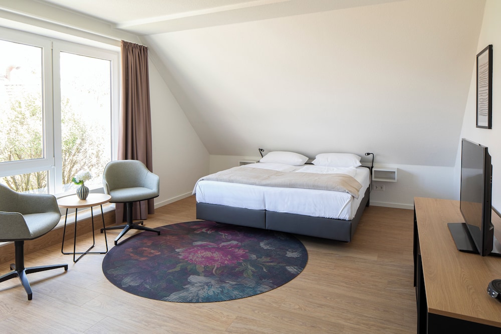 Classic Double Room, Non Smoking, Resort View