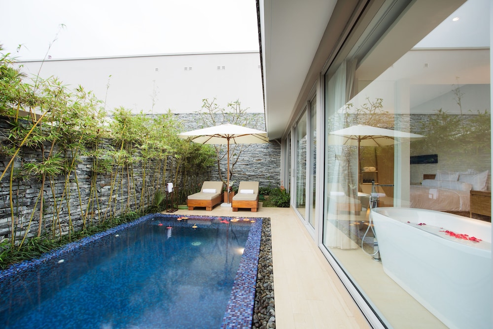Two-Bedroom Pool Villa (Spa Inclusive) photo 2