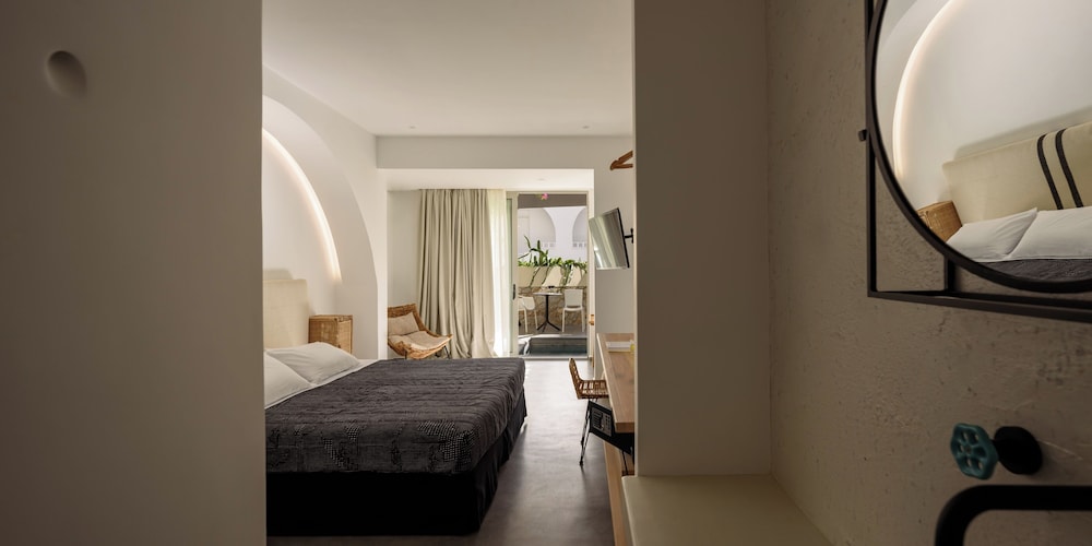 Junior Suite, Jetted Tub - Photo 19