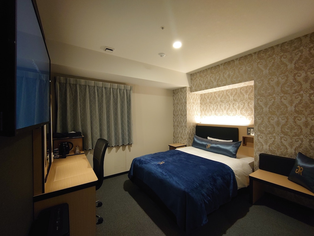 Premium Single Room, Non Smoking - Photo 2