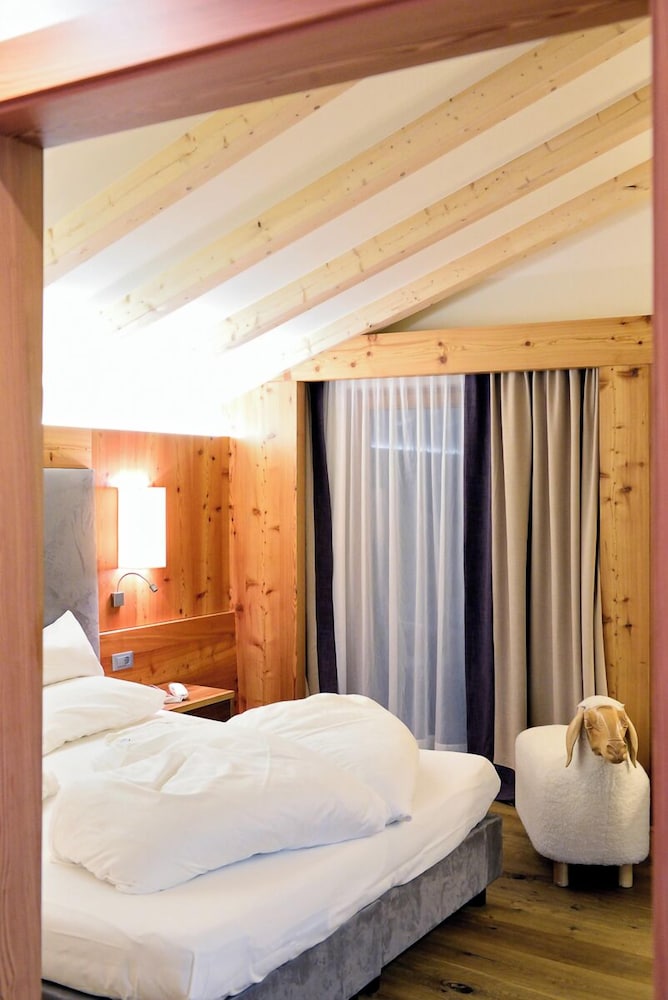 Superior room with small balcony
