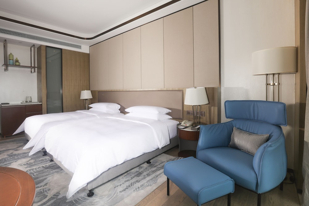 Business Twin Room with View photo 2