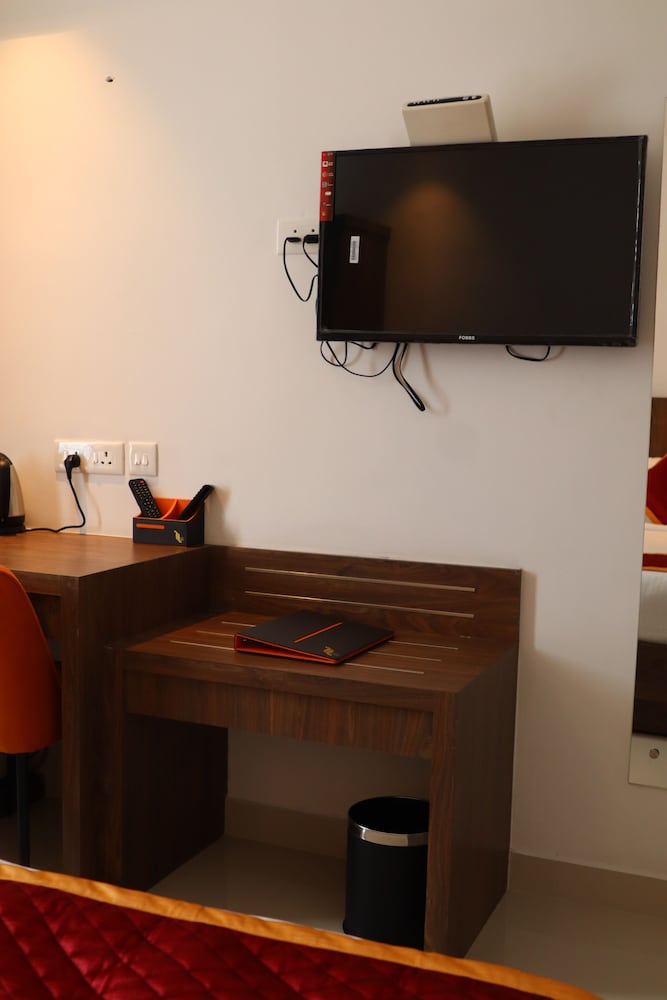 Deluxe Room - Photo 5