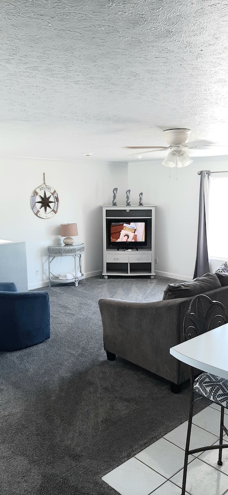 Deluxe Condo, 3 Bedrooms photo 3