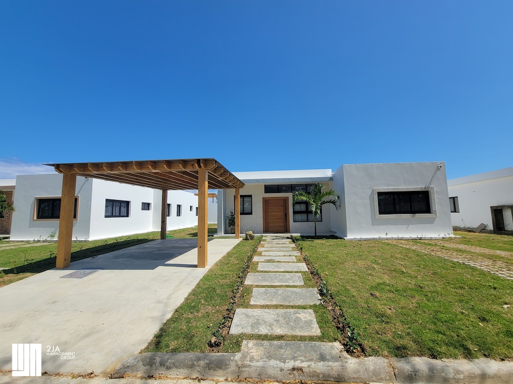 Exclusive Villa, 3 Bedrooms photo 1