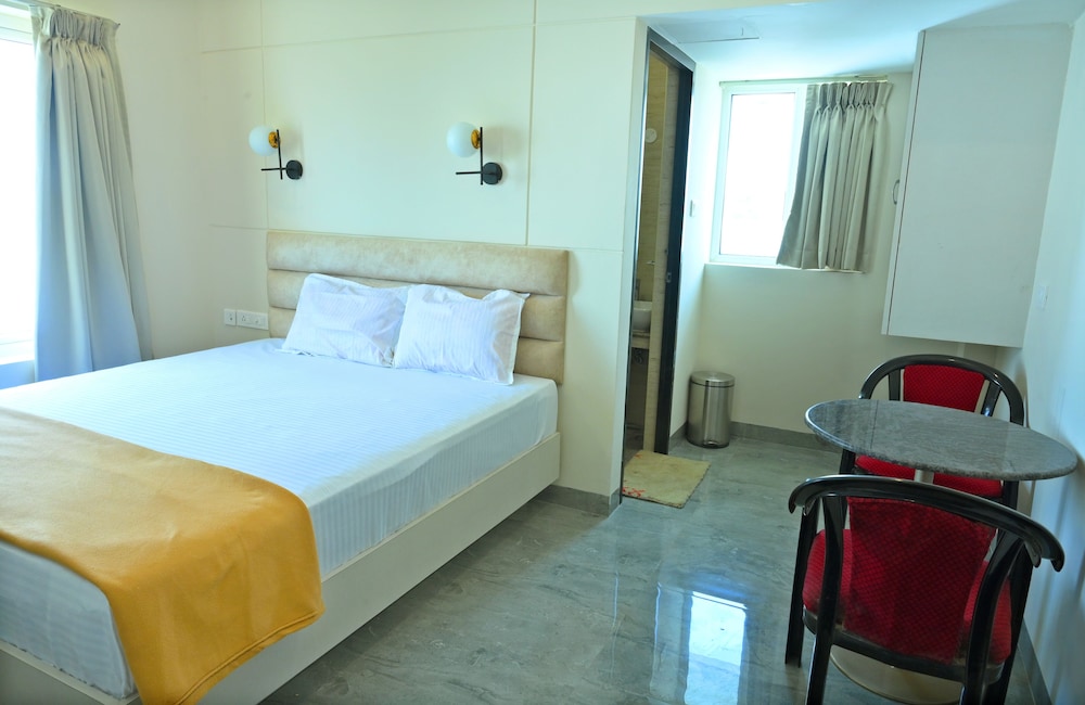 Suite Room - Photo 3