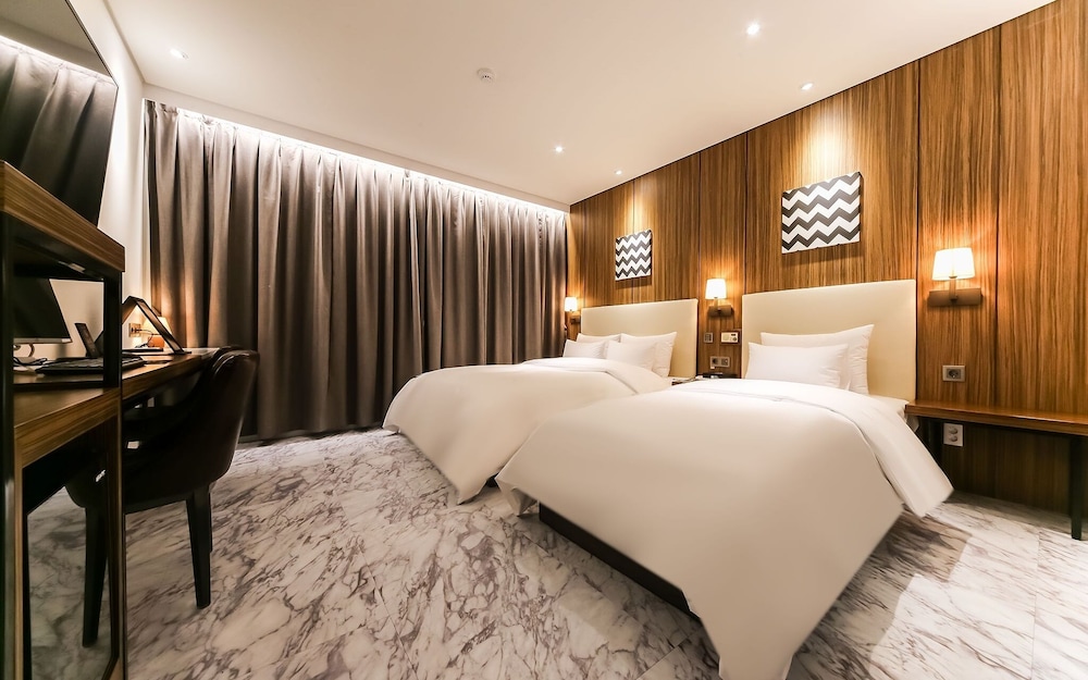 Room (Standard Twin (Ace Bed Goose Bedding ) - Photo 1