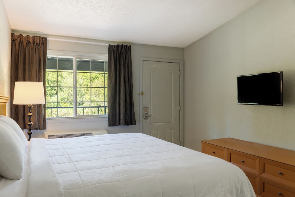 Room, 1 King Bed - Photo 1