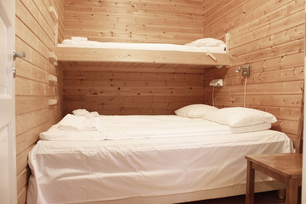 Comfort Cabin, Multiple Beds, Garden View photo 3