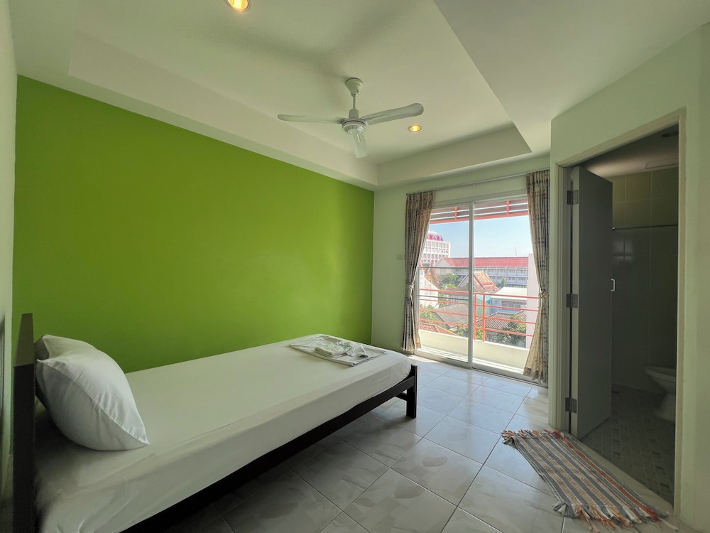 Single Room with Fan photo 2