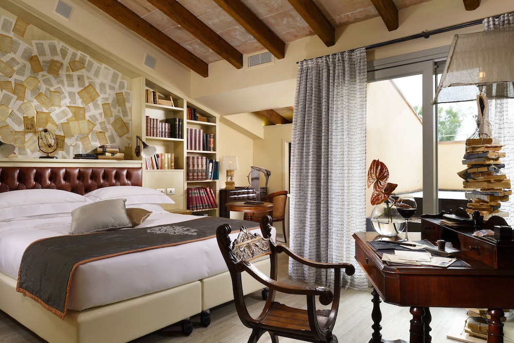 Junior Room (La Biblioteca)