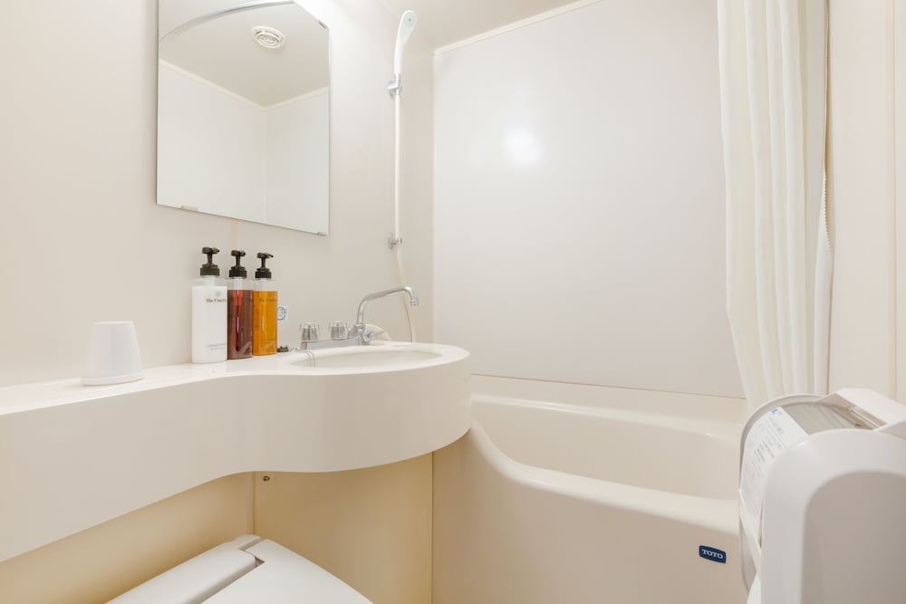 Superior Twin Room, Non Smoking - Photo 4