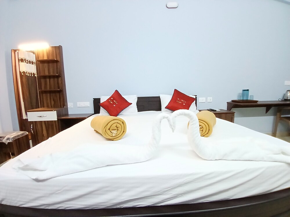 Deluxe Room, City View