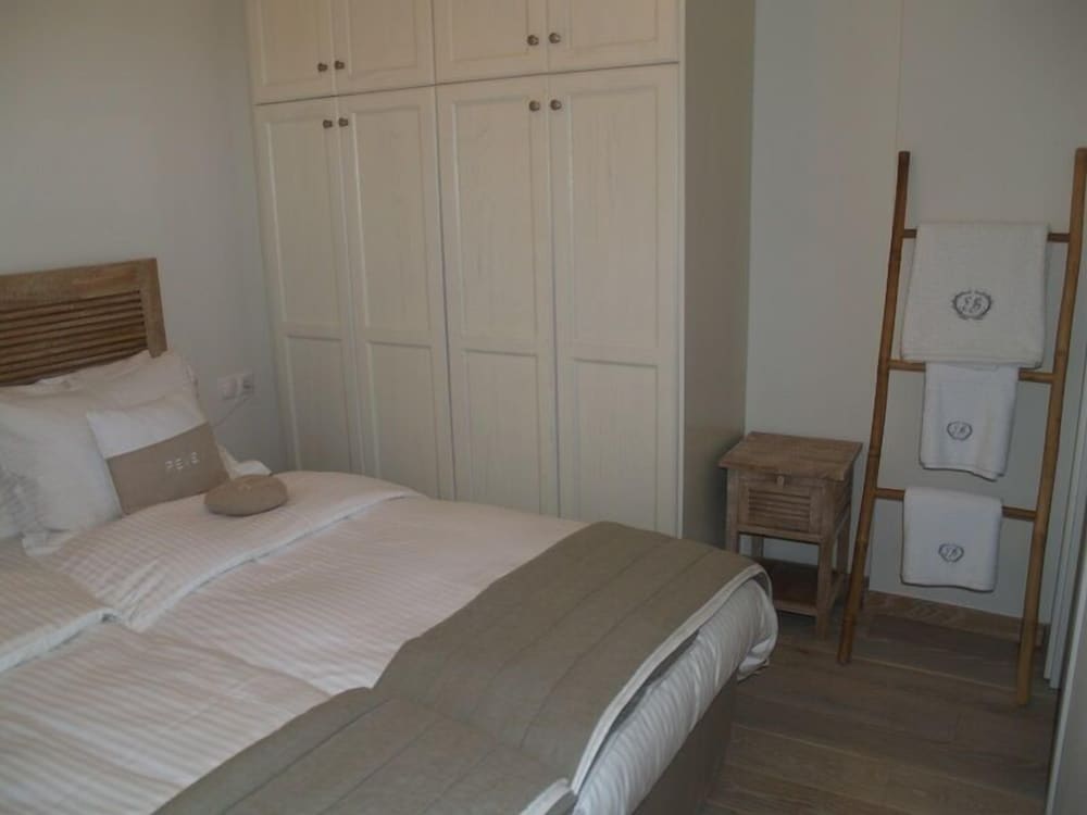 House, 2 Bedrooms, Fireplace photo 1