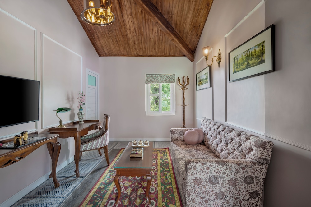 The Monal Suite with Private Balcony - Photo 6
