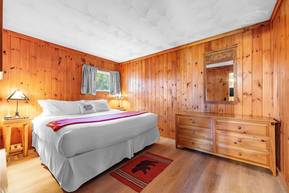 One Bedroom Cabin