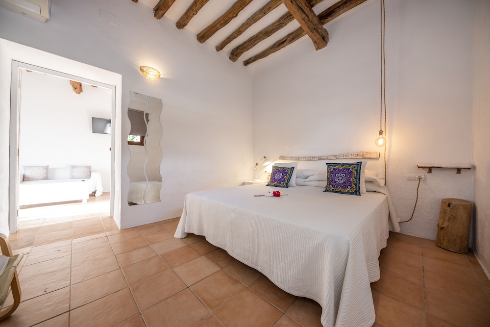 Habitación Cuádruple Superior, Accesible, con Baño (Sa Caleta)