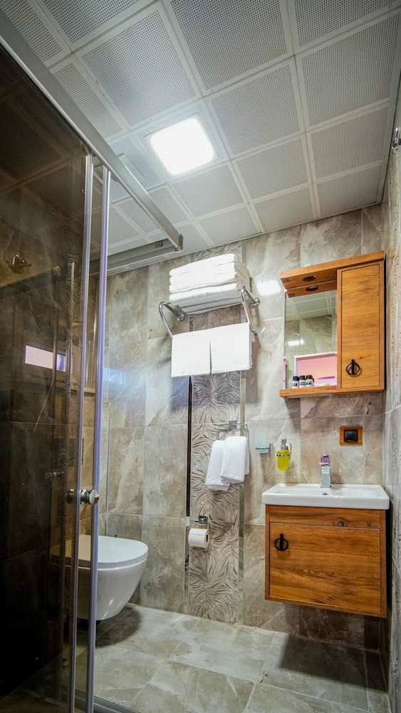 Standard Double Room - Photo 2