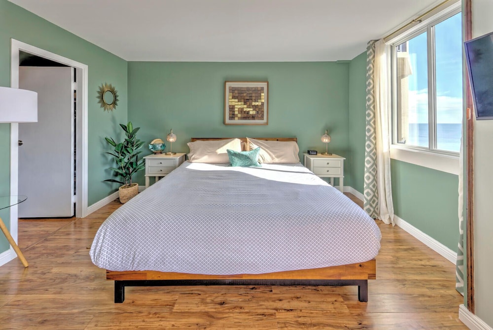 Condo, 1 King Bed with Sofa bed, Balcony, Garden View
