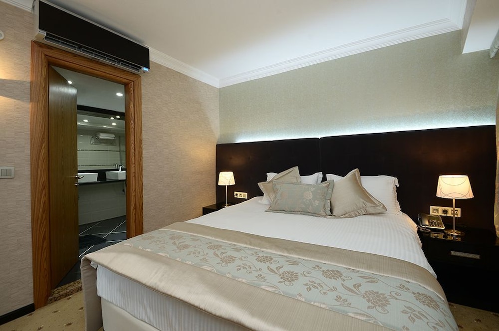 Standard Rooms with French Bed