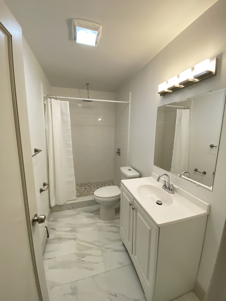 Comfort Single Room, 1 King Bed, Non Smoking, Ground Floor