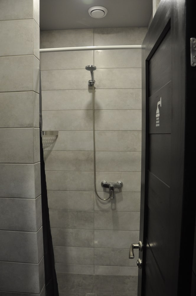 Standard Shared Dormitory, Women only (6 beds) photo 3