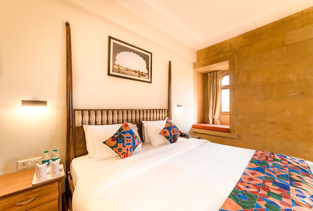 King Suite Room - Photo 6