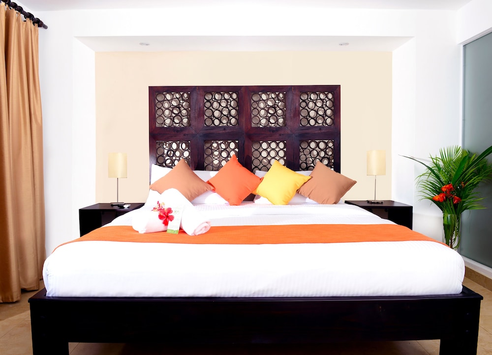 Beach Front Two Bedroom Villa photo 1