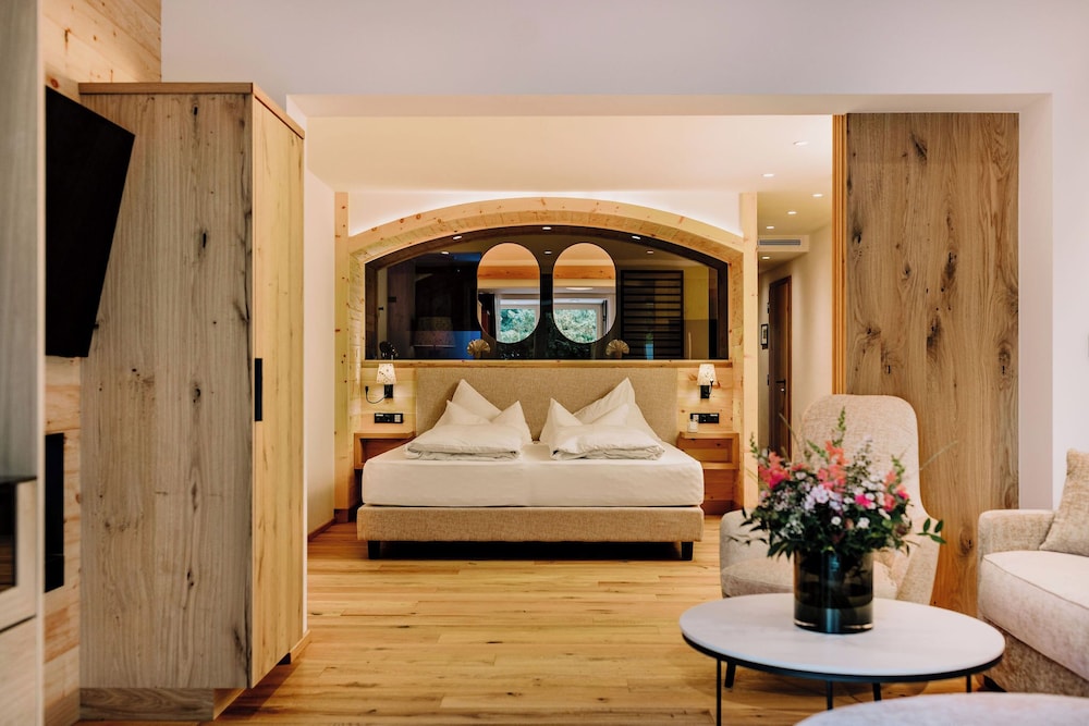 Junior Suite, Mountain View photo 1