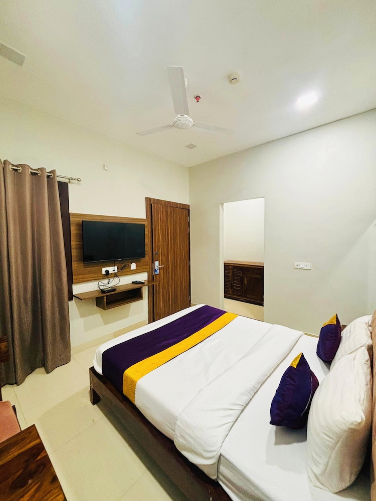 Executive Room photo 2