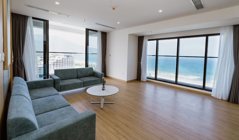 Executive Suite, Ocean View - Photo 2