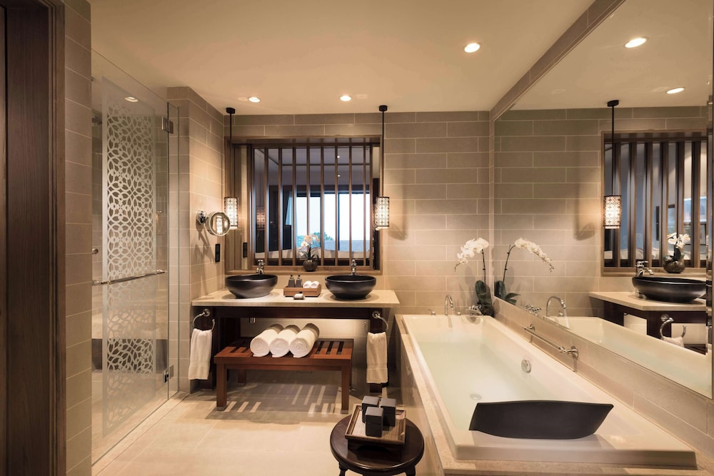 Executive Sunrise Sea Facing Terrace Room - Photo 7